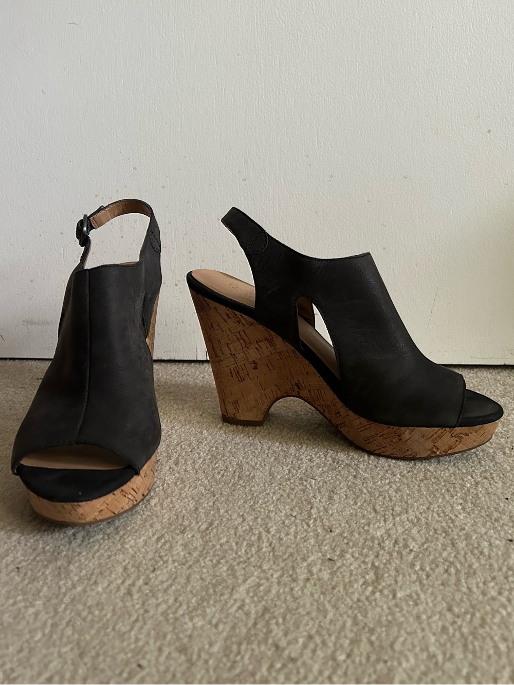 Franco Sarto EUC Black wedges